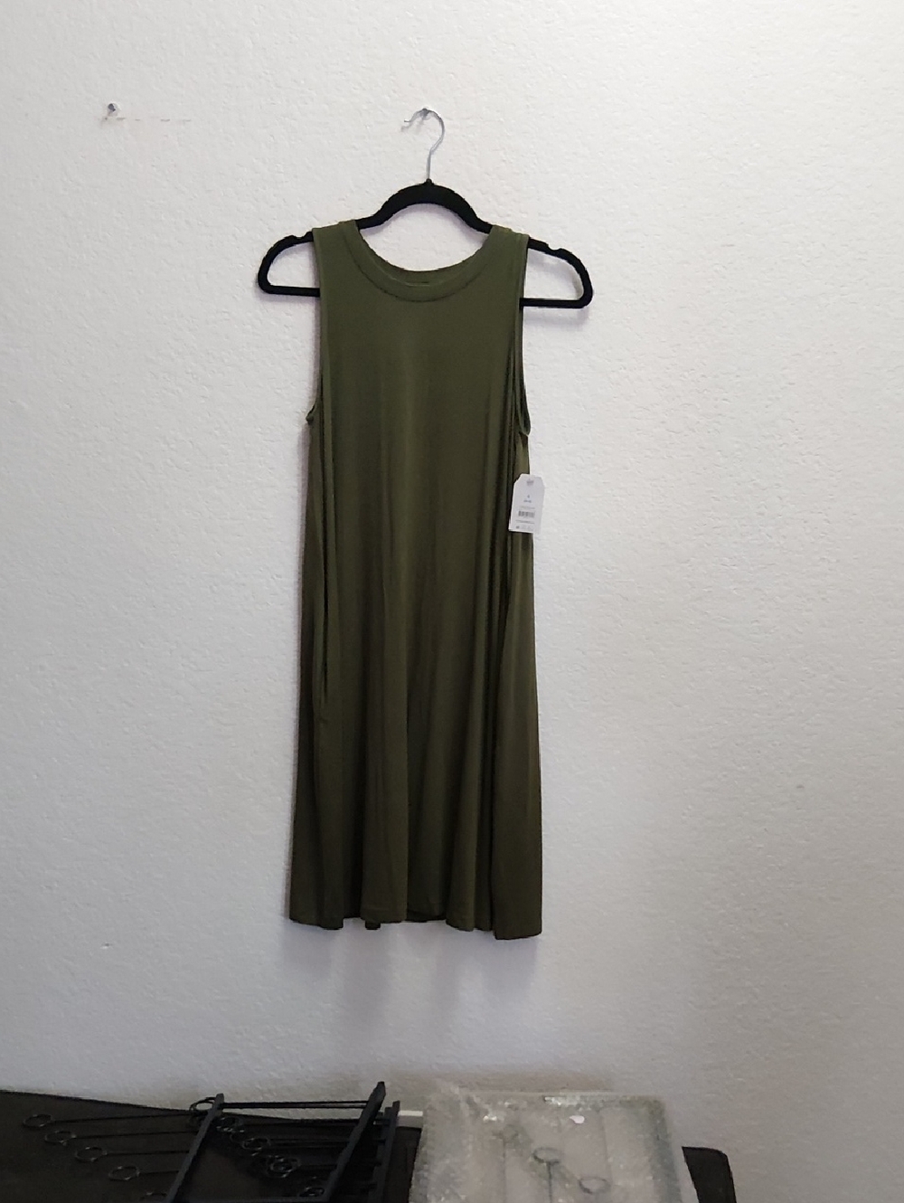 Time and Tru Olive Green Sleeveless Midi Dress